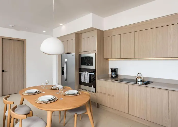 Naumi N452 | High Floor 2br Ocean View In Playas Del Coco *